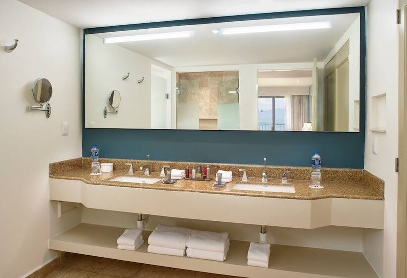 Люкс Вид на Море, Marriott Puerto Vallarta Resort & Spa