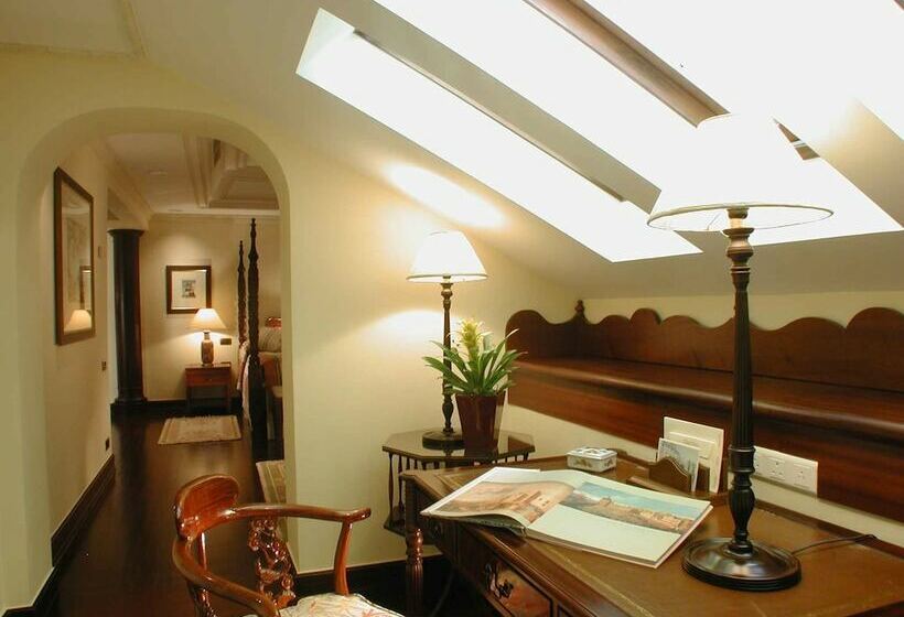 اتاق لوکس, Olissippo Lapa Palace – The Leading Hotels Of The World