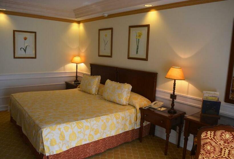 سوییت جونیور, Olissippo Lapa Palace – The Leading Hotels Of The World