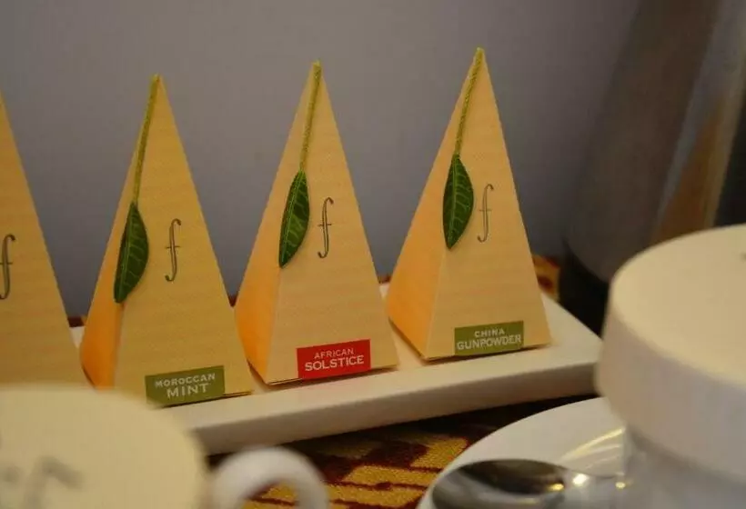 سوییت جونیور, Olissippo Lapa Palace – The Leading Hotels Of The World