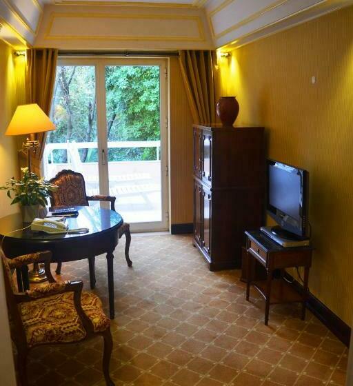 سوییت جونیور, Olissippo Lapa Palace – The Leading Hotels Of The World