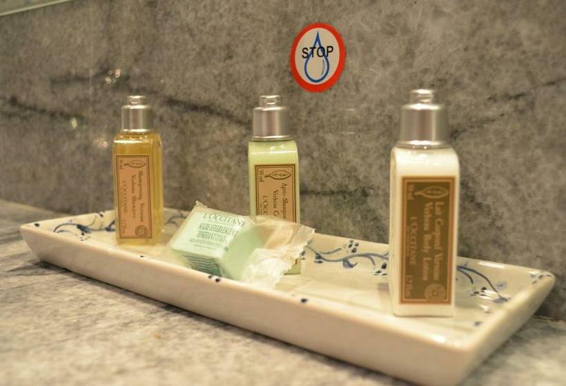 سوییت جونیور, Olissippo Lapa Palace – The Leading Hotels Of The World