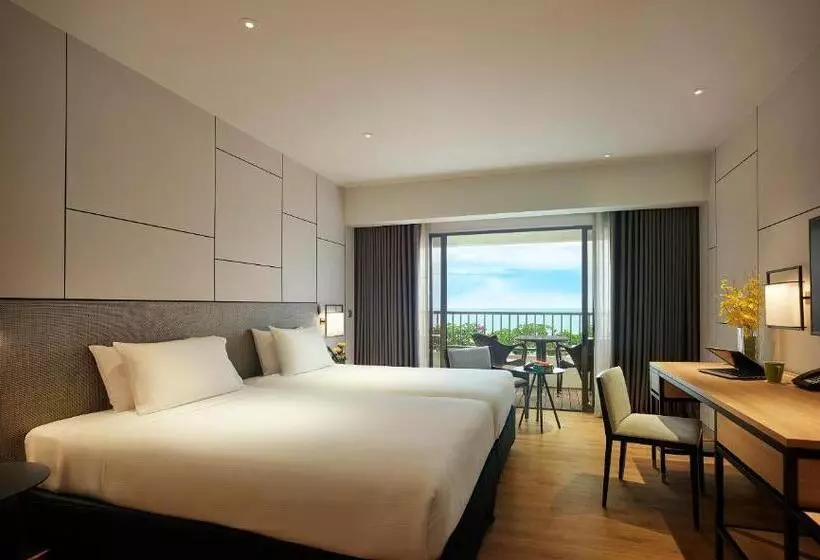 オーシャンビューのプレミアムルーム。, Parkroyal Penang Resort