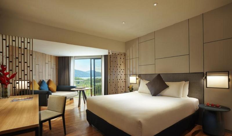 Номер Deluxe Вид на Море, Parkroyal Penang Resort