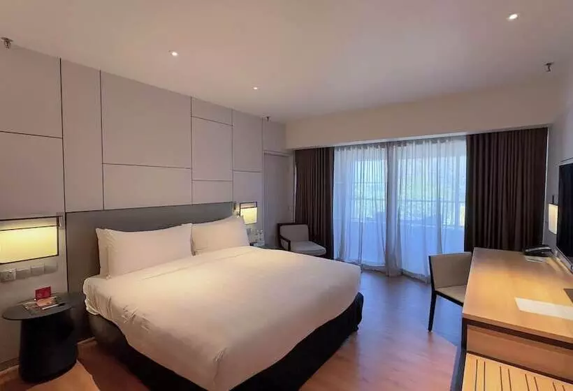 オーシャンビューのプレミアムルーム。, Parkroyal Penang Resort
