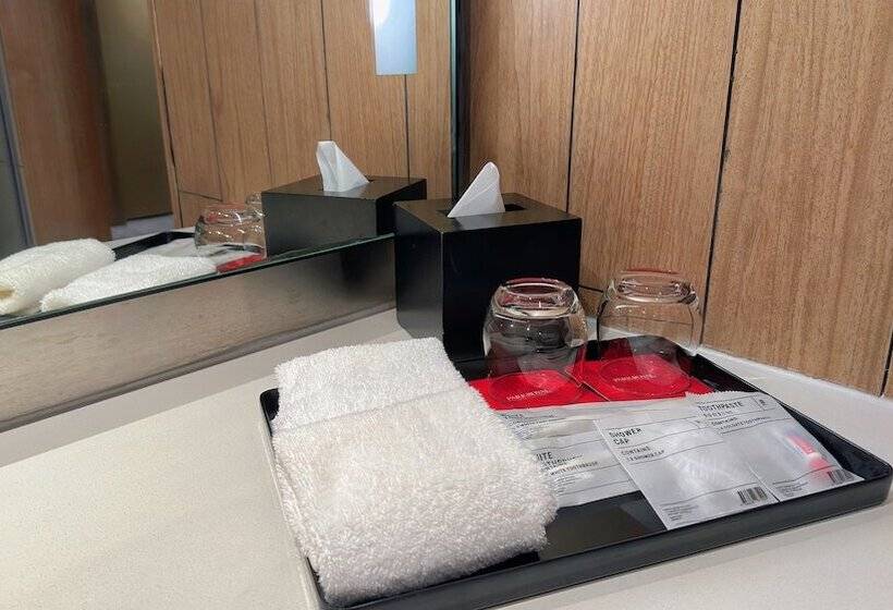 חדר דלוקס נוף לים, Parkroyal Penang Resort