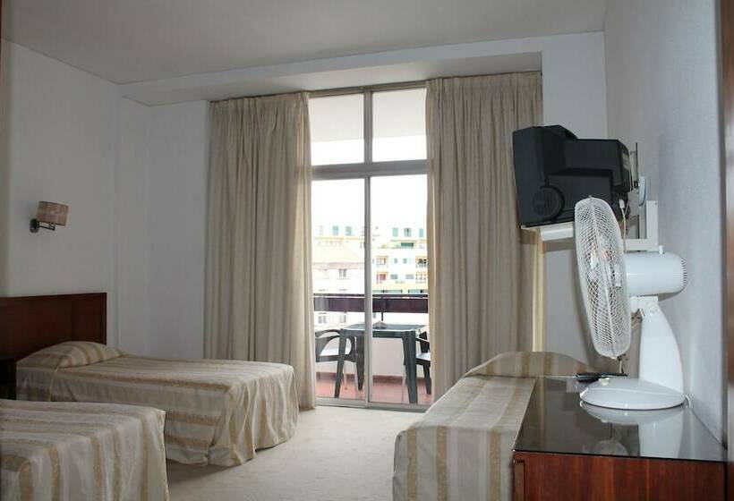 标准三人间, Residencial Greco