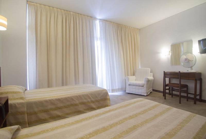 标准三人间, Residencial Greco