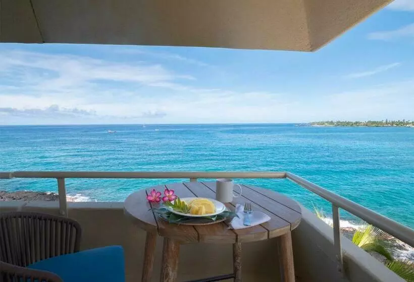 اتاق لوکس با تخت بزرگ, Royal Kona Resort