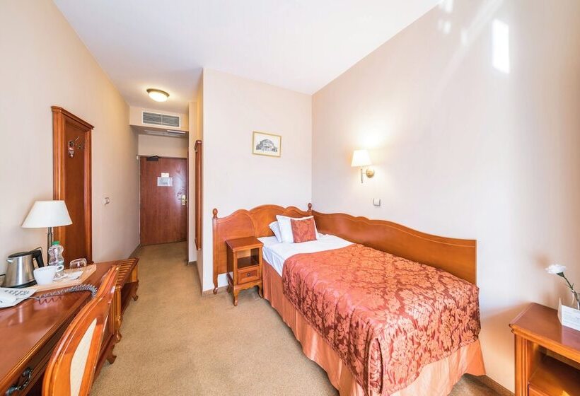 标准单人间, Europejski Wrocław Centrum