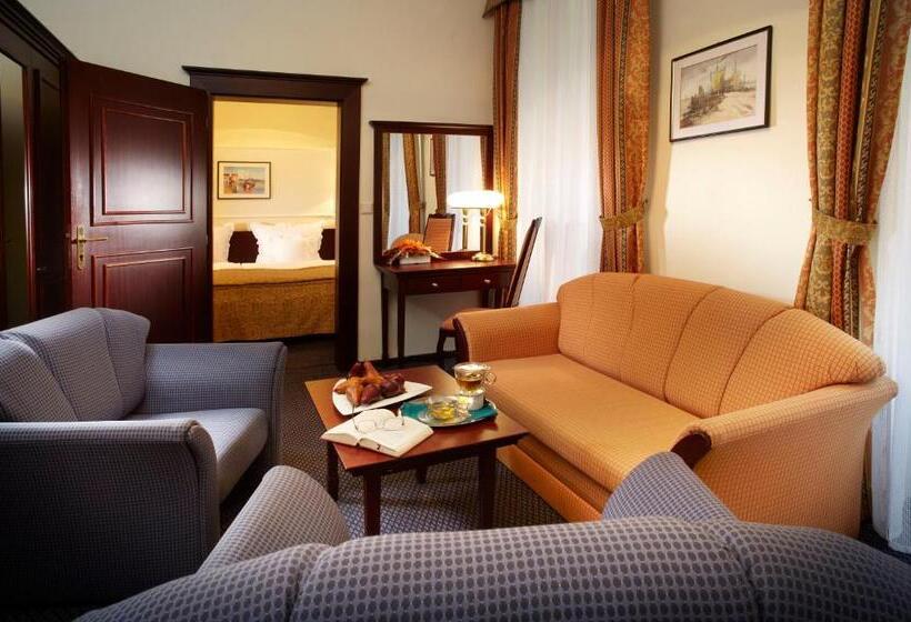 غرفة قياسية, Excelsior