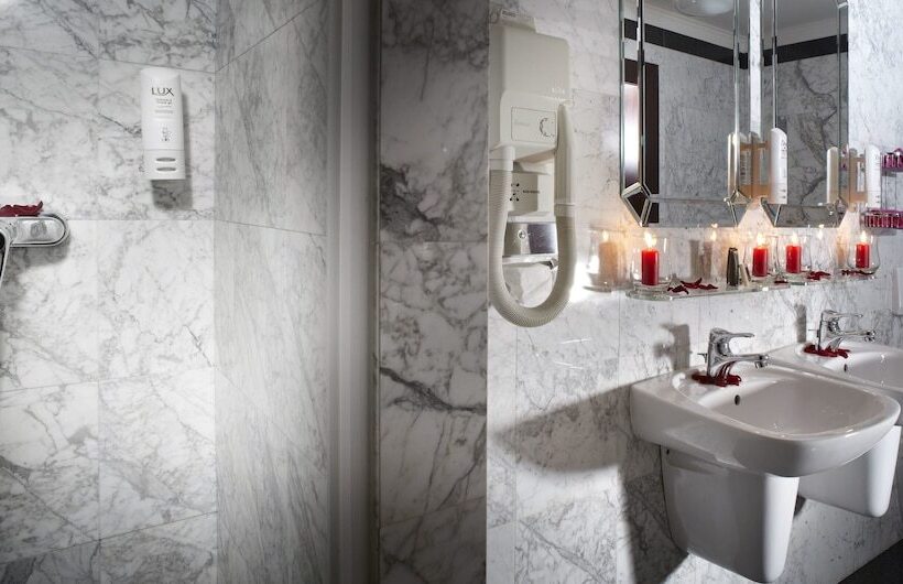 غرفة قياسية فردية, Excelsior