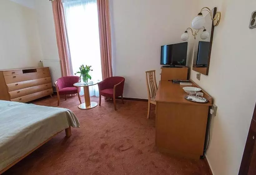 اتاق راحتی, Monti Spa