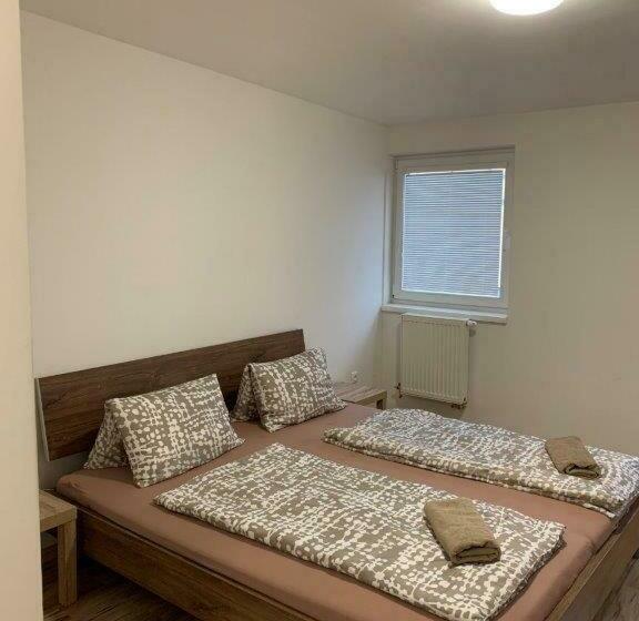 スタンダードルーム, Tatra