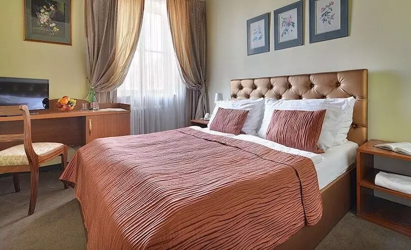 اتاق استاندارد, U 3 Pstrosu