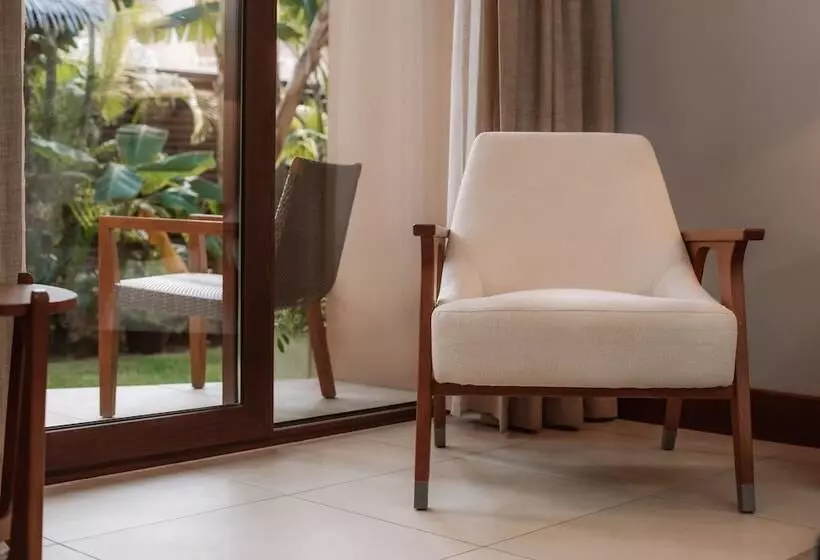 اتاق لوکس با چشم‌انداز باغ, Manchebo Beach Resort And Spa