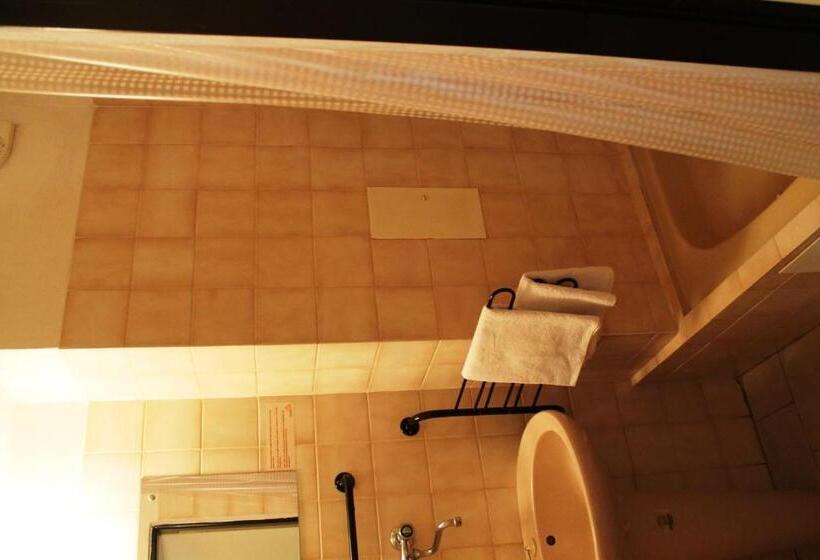 标准三人间, Sporthotel Bohemia