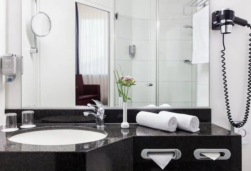 اتاق اجرایی, Freiburg City Center By Leonardo Hotels
