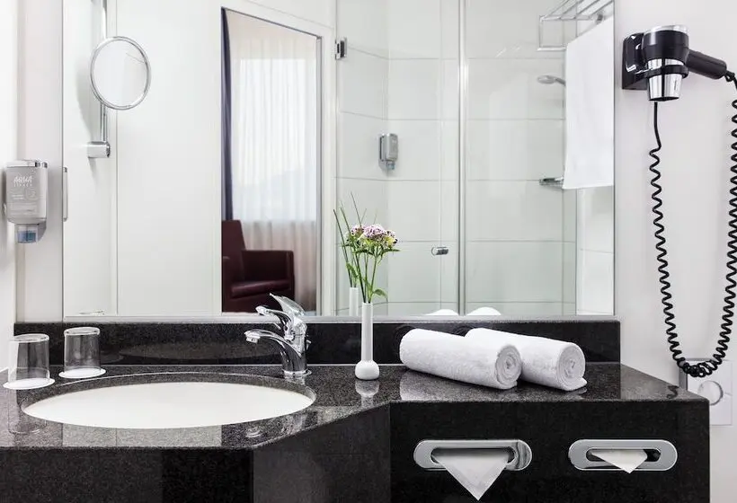 اتاق اجرایی, Freiburg City Center By Leonardo Hotels