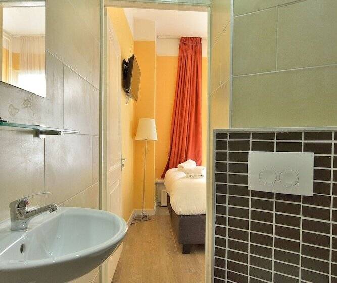 اتاق عادی, La Belle Vue