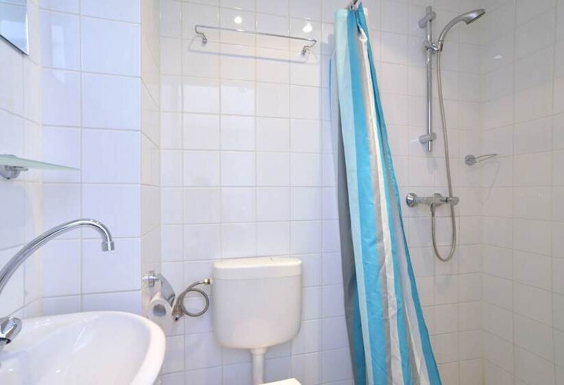 اتاق استاندارد یک نفره, La Belle Vue