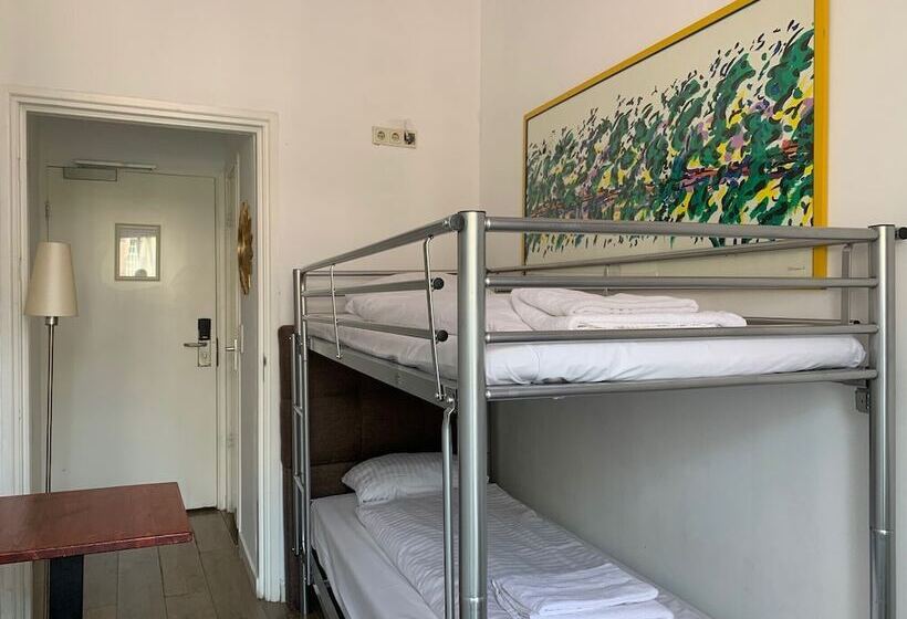 اتاق اکونومی, La Belle Vue