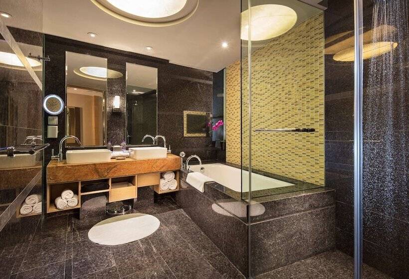 이그제큐티브 룸 킹사이즈 침대, Hilton Beijing