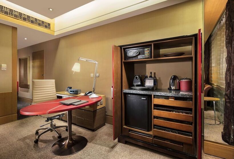 اتاق اجرایی با تخت بزرگ, Hilton Beijing