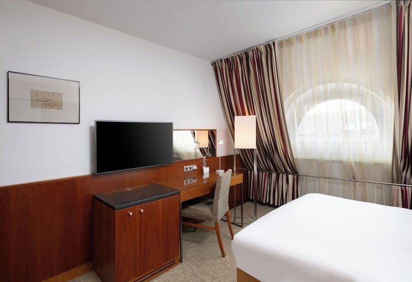 标准间, K+k Hotel Opera