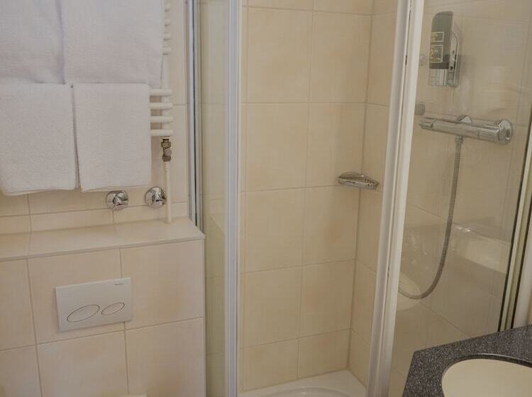 标准单人间, Lumen Am Hauptbahnhof