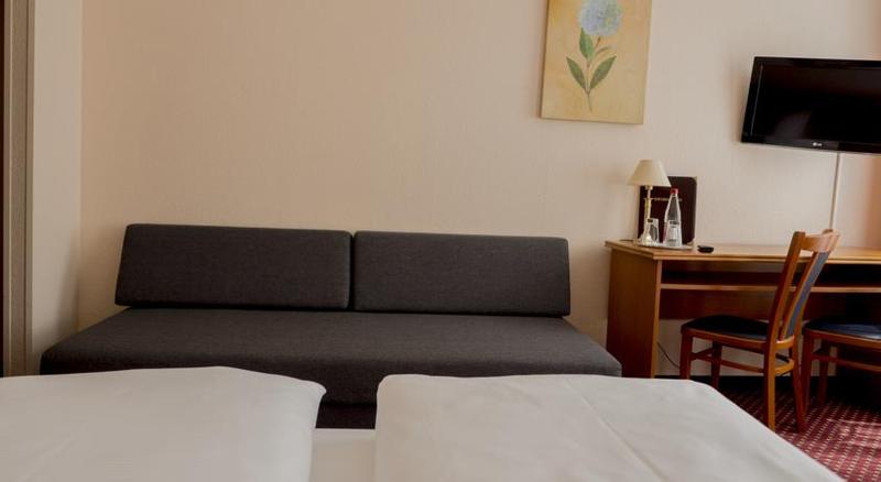 四人标准间, Lumen Am Hauptbahnhof