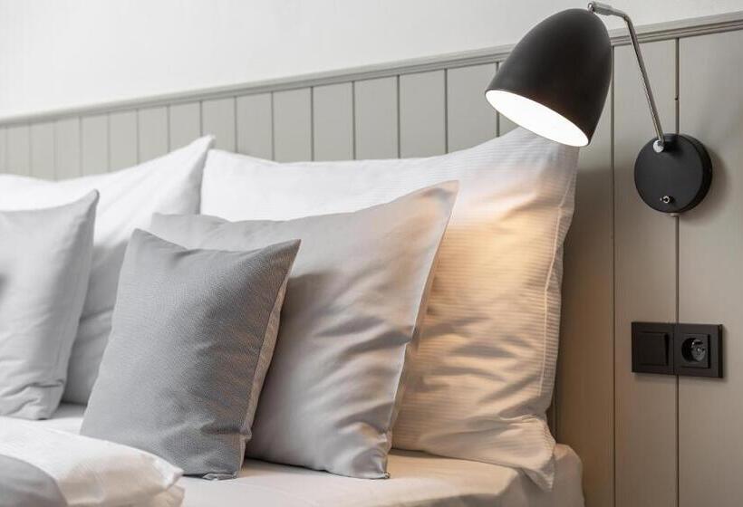 Номер Стандарт, Orlík