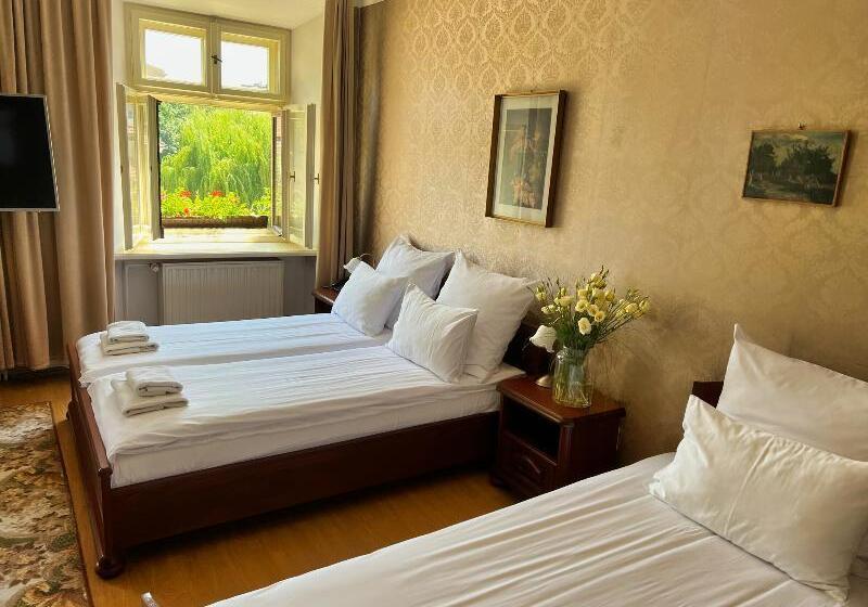 ファミリールーム, Pollera