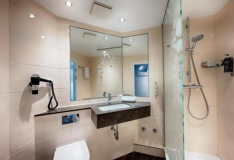 Номер Стандарт, Premier Inn Stuttgart Bad Cannstatt