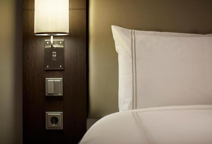 Номер Стандарт Адаптированный для Инвалидов, Premier Inn Stuttgart Bad Cannstatt