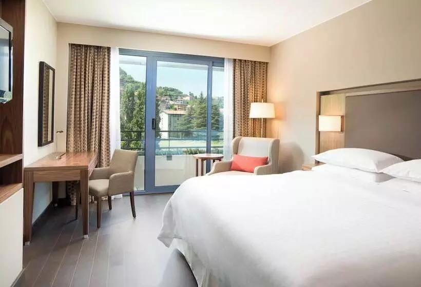 اتاق لوکس, Sheraton Lake Como