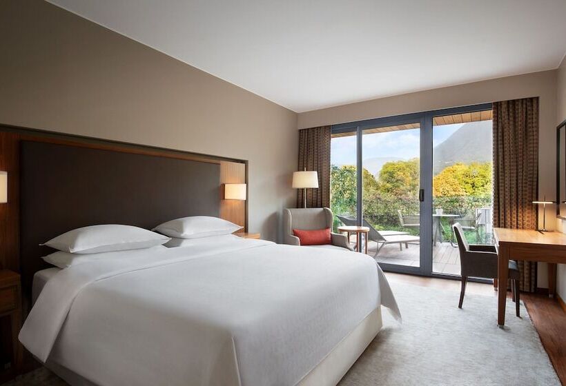 Chambre Deluxe avec Terrasse, Sheraton Lake Como