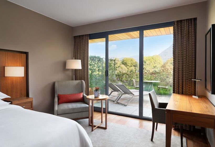 Chambre Deluxe avec Terrasse, Sheraton Lake Como