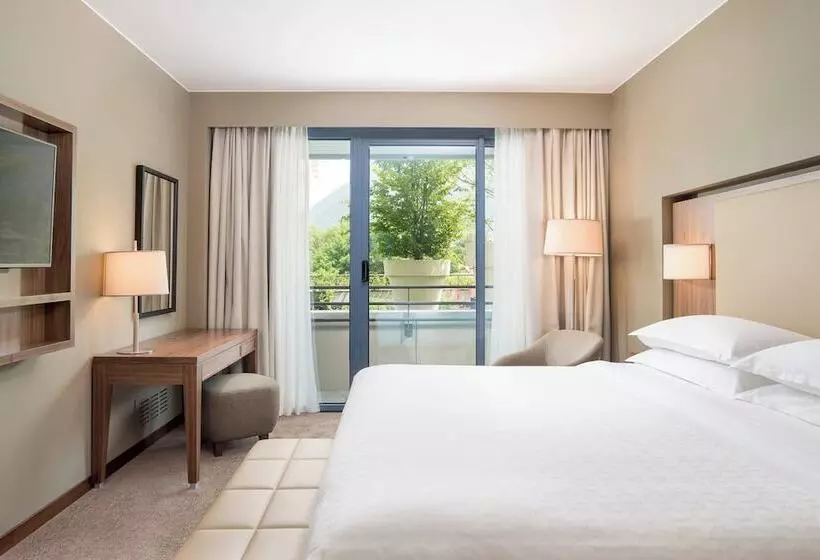 سوییت با چشم‌انداز استخر, Sheraton Lake Como