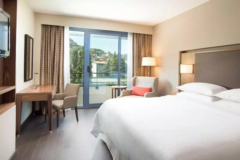 اتاق لوکس با تخت بزرگ, Sheraton Lake Como