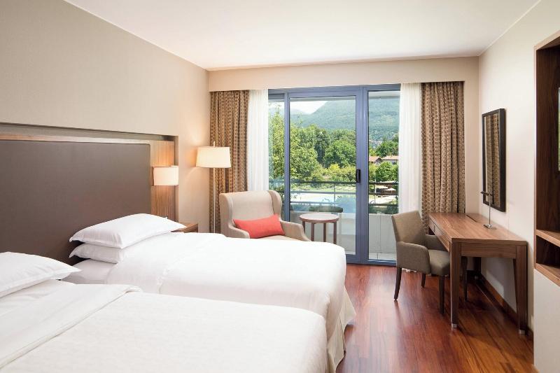 Chambre Deluxe, Sheraton Lake Como