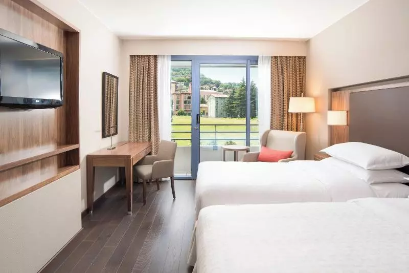 اتاق لوکس, Sheraton Lake Como