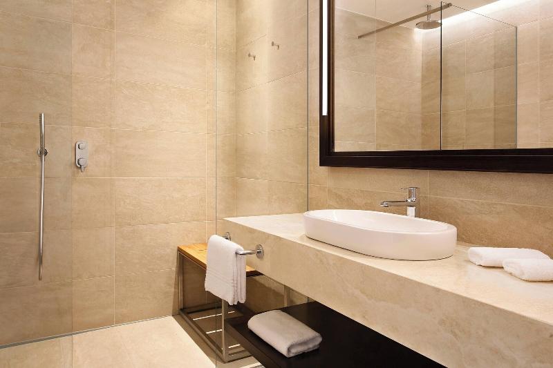 Chambre Supérieure Lit King Size, Sheraton Lake Como