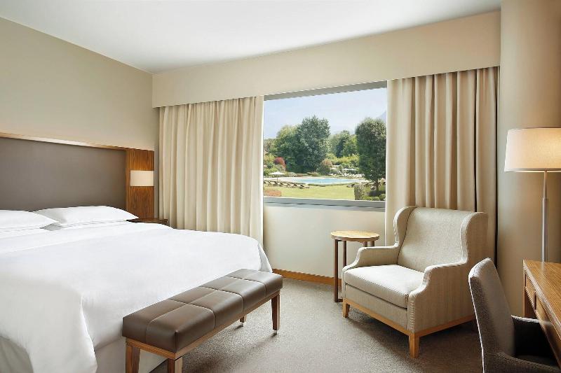 اتاق سوپریور با تخت بزرگ, Sheraton Lake Como