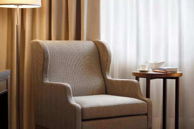 اتاق لوکس با چشم‌انداز استخر, Sheraton Lake Como