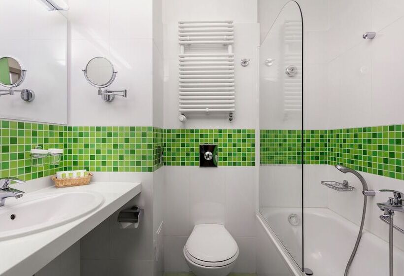 غرفة قياسية رباعية, Spa Resort Sanssouci