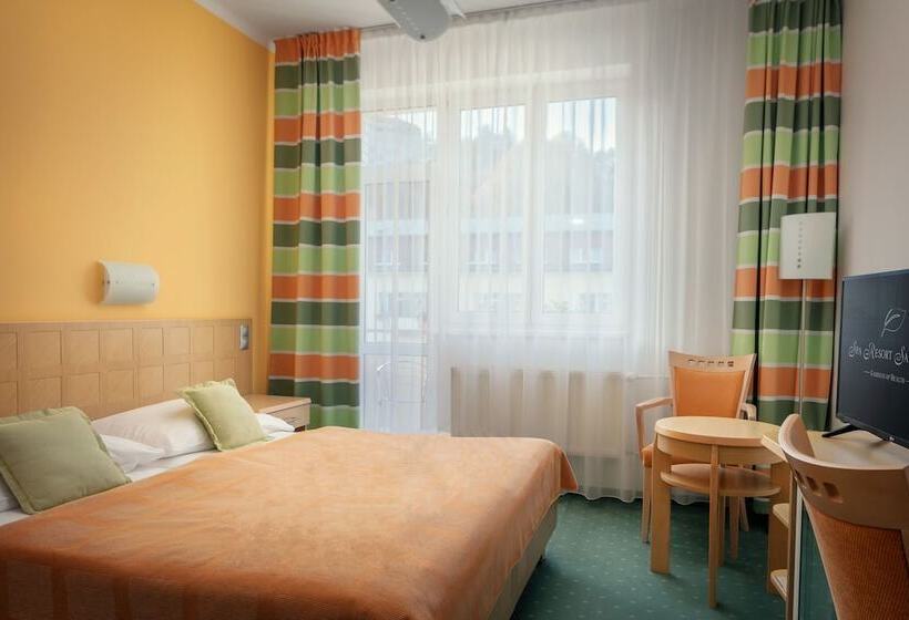 غرفة قياسية رباعية, Spa Resort Sanssouci