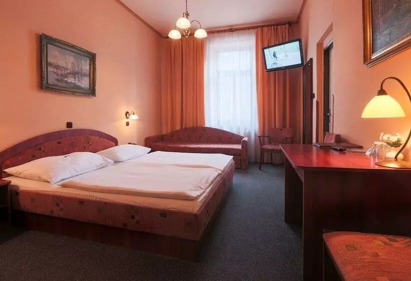 اتاق استاندارد سه نفره, Victoria