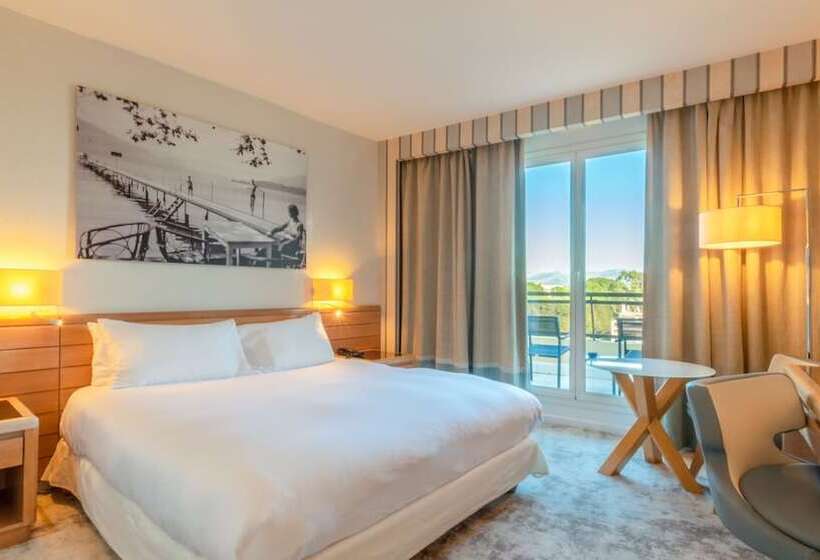 ダブルベッドスタンダードルーム, Holiday Inn Nice   Port St Laurent, An Ihg