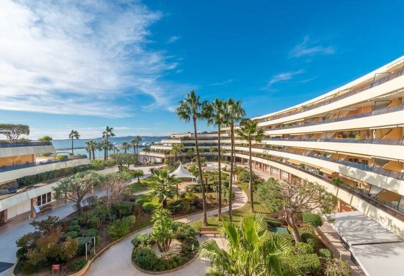 Habitación Premium Vista al Mar., Holiday Inn Nice   Port St Laurent, An Ihg